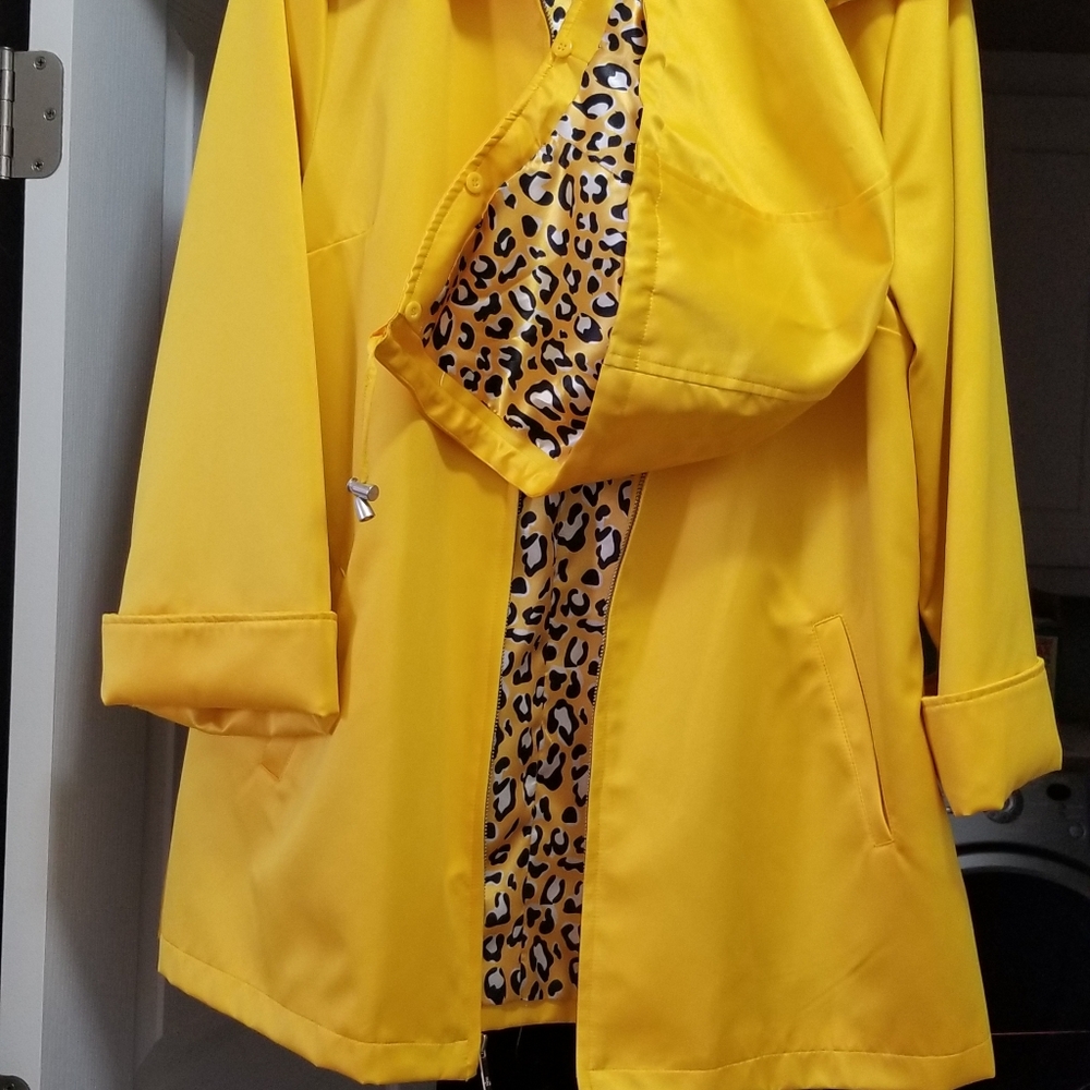 Jacket - Picture 1 of 8